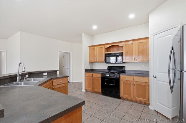 10400 N 114th East Avenue, Owasso, OK 74055