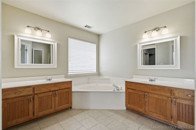 10400 N 114th East Avenue, Owasso, OK 74055