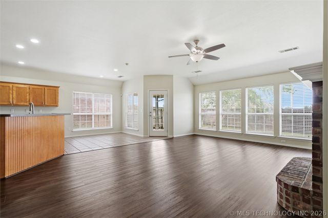 10400 N 114th East Avenue, Owasso, OK 74055