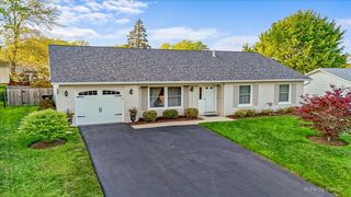 666 Surryse Road, Lake Zurich, IL 60047