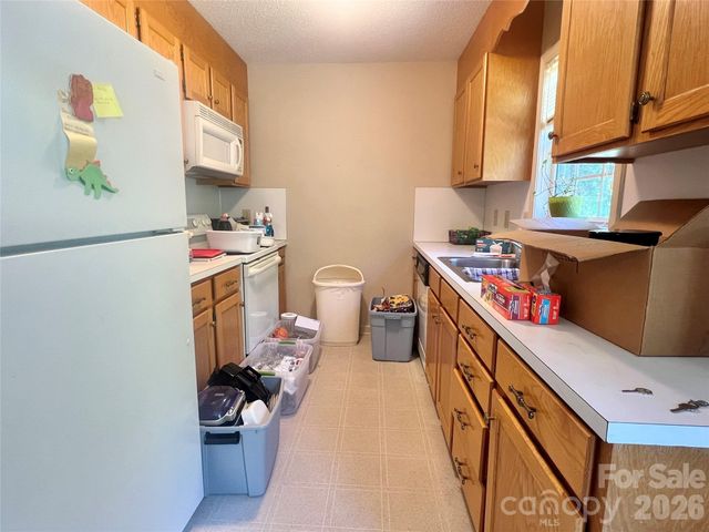 1213 Coventry Place NW, Conover, NC 28613