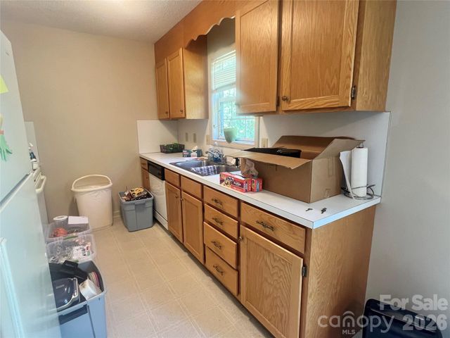 1213 Coventry Place NW, Conover, NC 28613