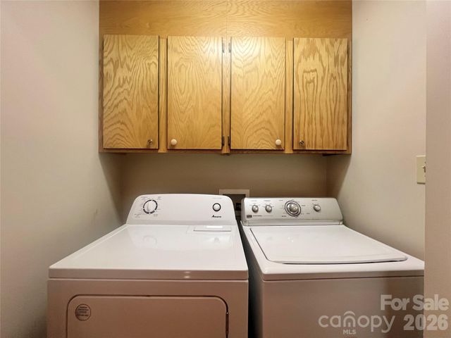 1213 Coventry Place NW, Conover, NC 28613