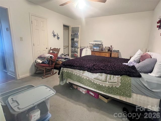 1213 Coventry Place NW, Conover, NC 28613
