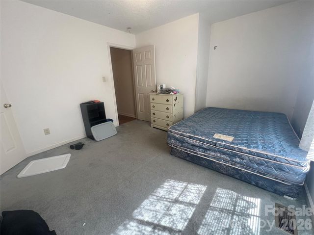 1213 Coventry Place NW, Conover, NC 28613