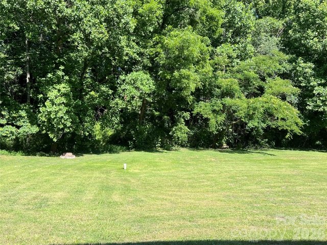 1213 Coventry Place NW, Conover, NC 28613