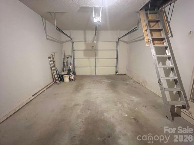 1213 Coventry Place NW, Conover, NC 28613