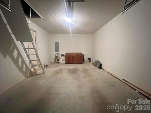 1213 Coventry Place NW, Conover, NC 28613