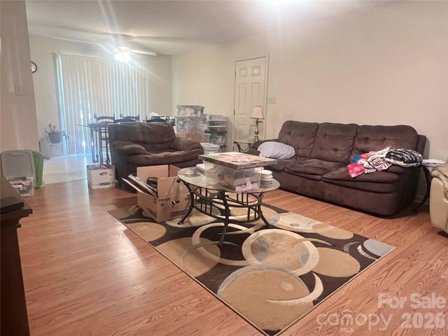 1213 Coventry Place NW, Conover, NC 28613