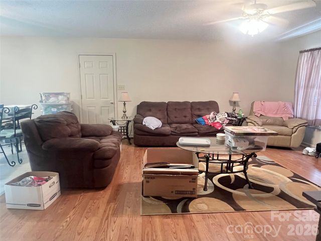 1213 Coventry Place NW, Conover, NC 28613