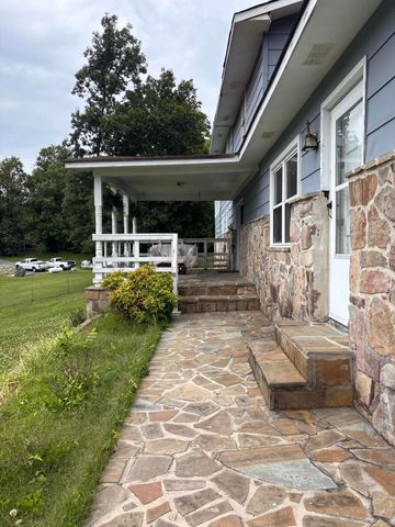 511 Mohawk Trail, Rossville, GA 30741