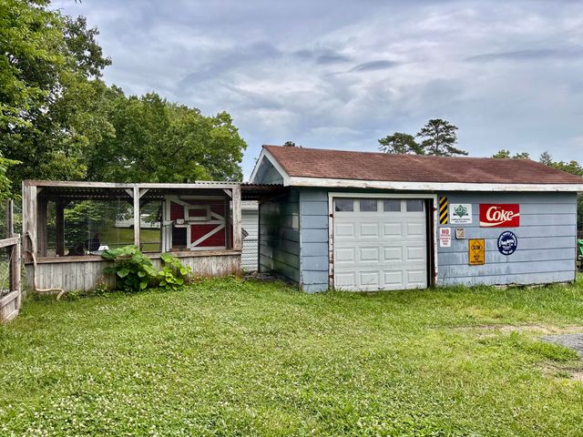 511 Mohawk Trail, Rossville, GA 30741
