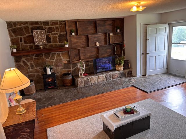 511 Mohawk Trail, Rossville, GA 30741