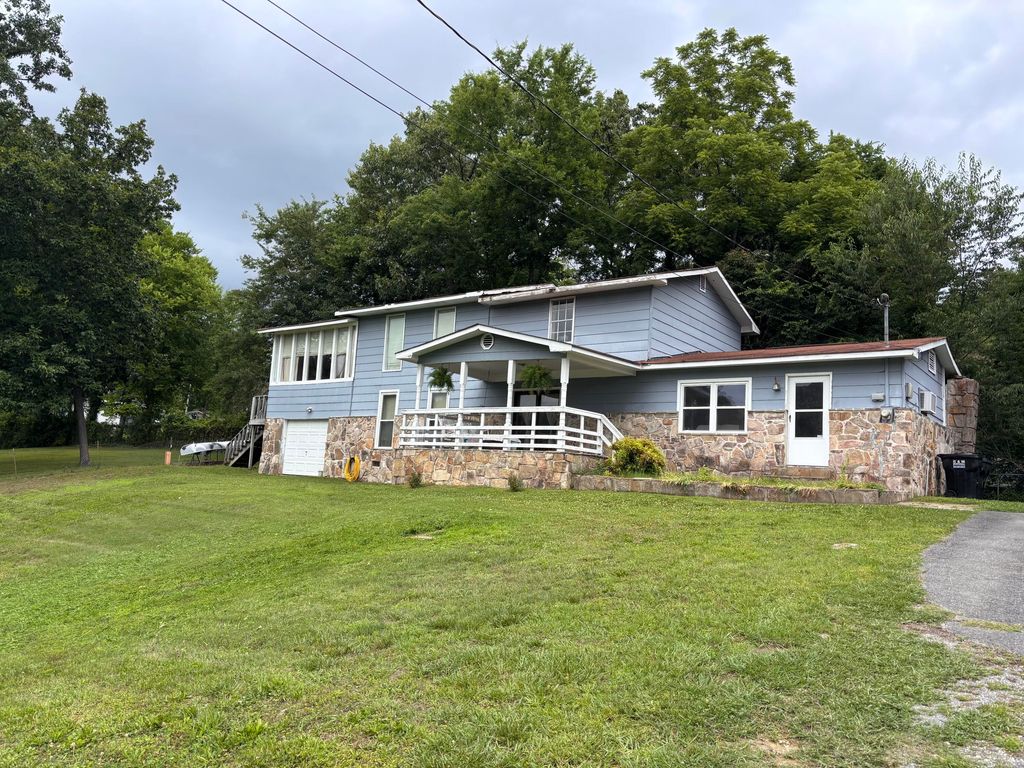 511 Mohawk Trail, Rossville, GA 30741
