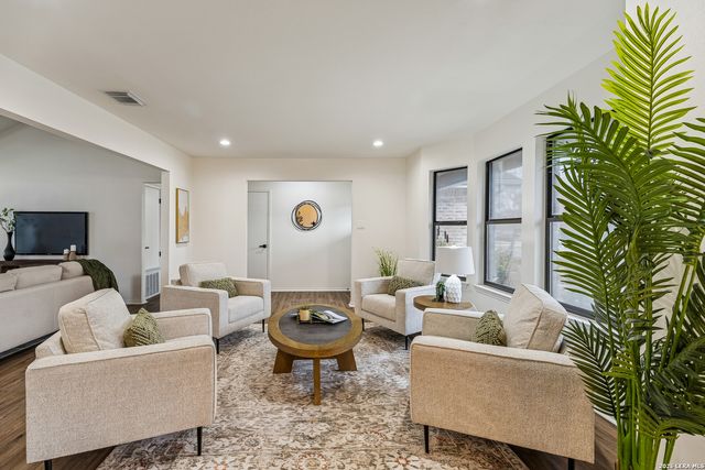 1430 Synandra, San Antonio, TX 78232