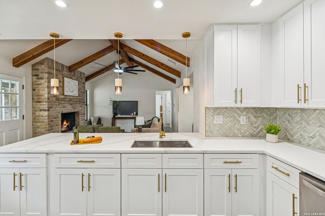 1430 Synandra, San Antonio, TX 78232