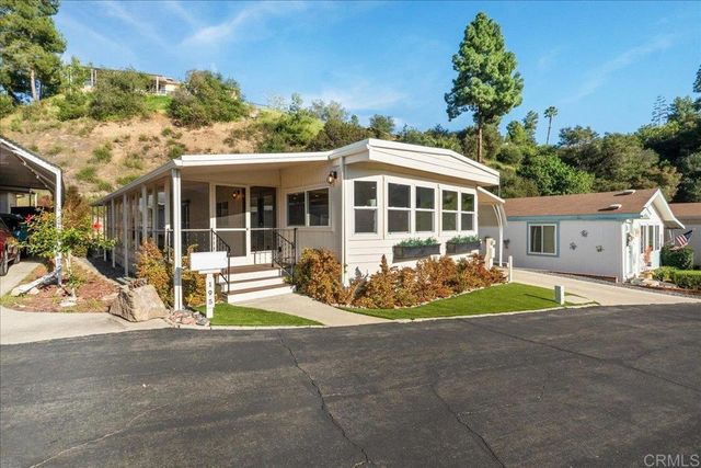 8975 Lawrence Welk Drive SPC 195, Escondido, CA 92026