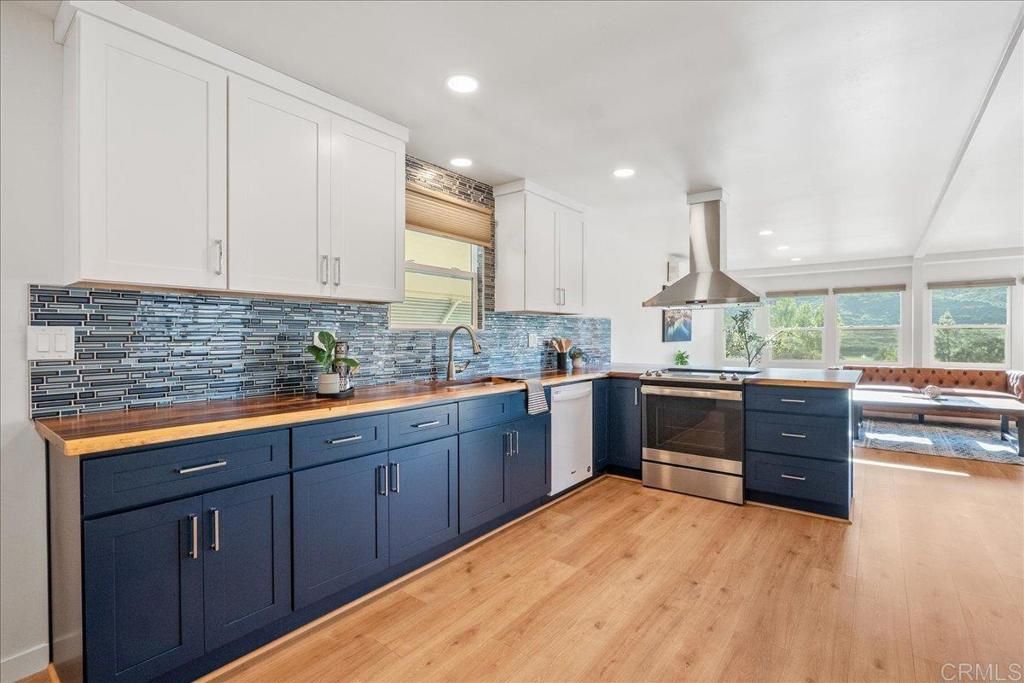 8975 Lawrence Welk Drive SPC 195, Escondido, CA 92026