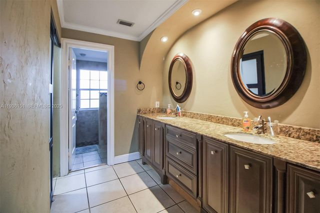 4235 SW 148th Pl, Miami, FL 33185