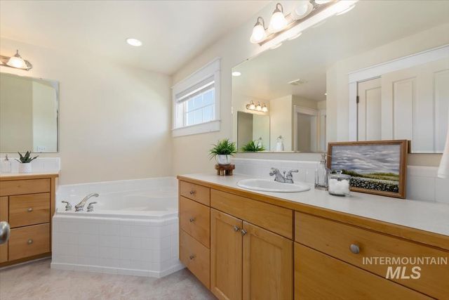 7058 E Obelisks St, Boise, ID 83716