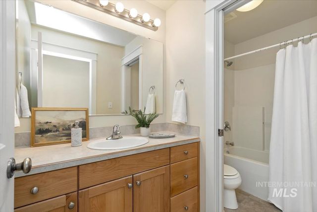 7058 E Obelisks St, Boise, ID 83716