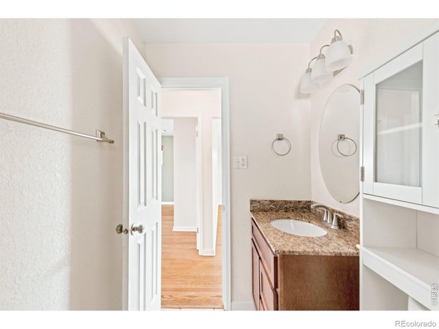6801 Alan Drive, Denver, CO 80221
