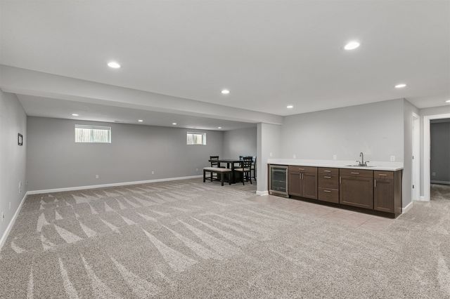 2320 SE Maxwell Drive, Waukee, IA 50263