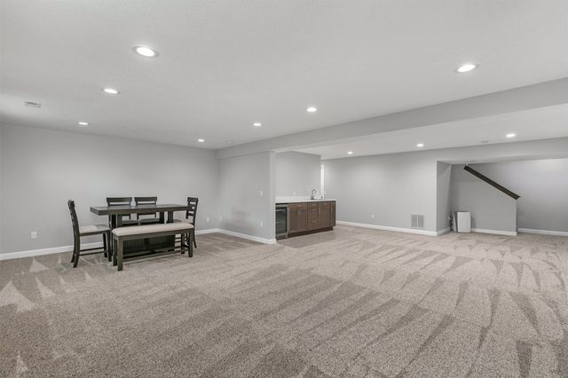 2320 SE Maxwell Drive, Waukee, IA 50263