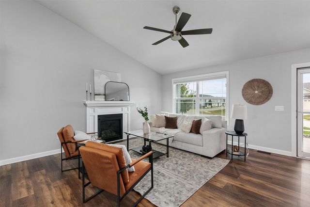 2320 SE Maxwell Drive, Waukee, IA 50263