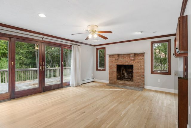 15 N Precinct St, Lakeville, MA 02347