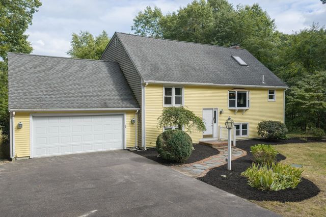15 N Precinct St, Lakeville, MA 02347