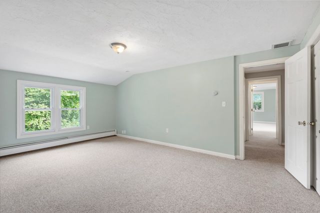 15 N Precinct St, Lakeville, MA 02347