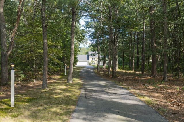 15 N Precinct St, Lakeville, MA 02347