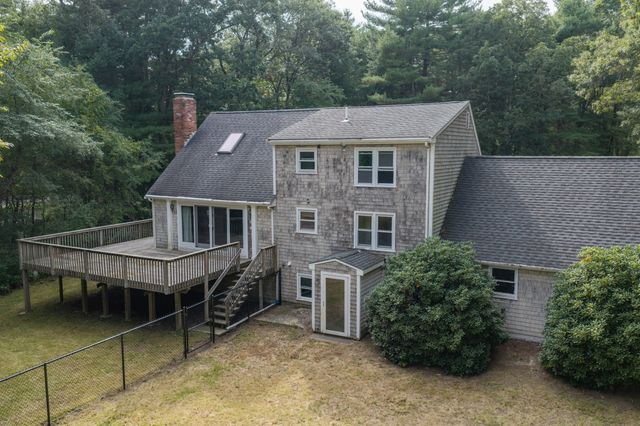 15 N Precinct St, Lakeville, MA 02347