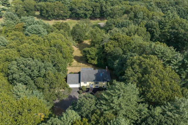 15 N Precinct St, Lakeville, MA 02347