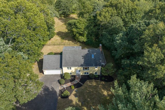 15 N Precinct St, Lakeville, MA 02347