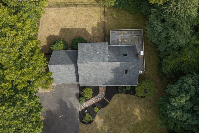 15 N Precinct St, Lakeville, MA 02347