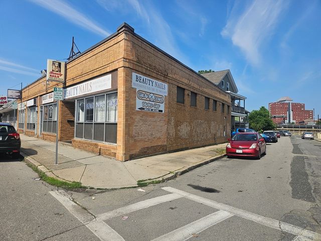 820 North Main Street, Fall River, MA 02720