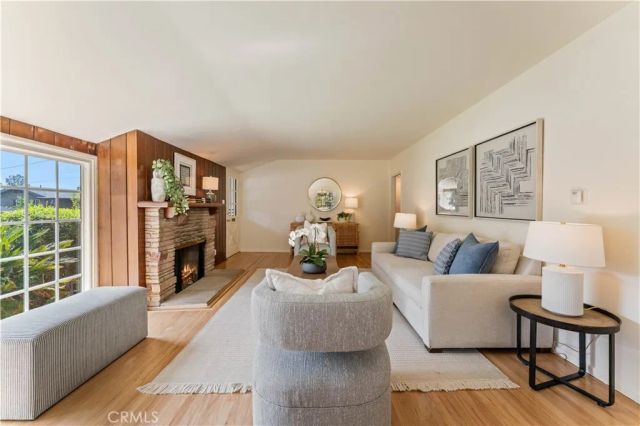 2429 Ganesha Avenue, Altadena, CA 91001