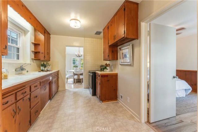 2429 Ganesha Avenue, Altadena, CA 91001