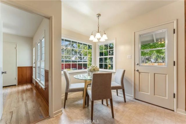 2429 Ganesha Avenue, Altadena, CA 91001