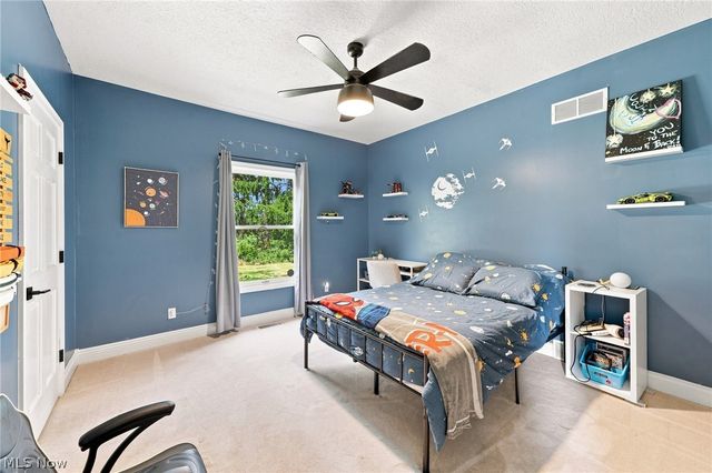 812 S Prospect Avenue, Hartville, OH 44632