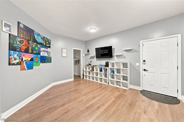812 S Prospect Avenue, Hartville, OH 44632
