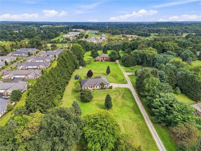 812 S Prospect Avenue, Hartville, OH 44632