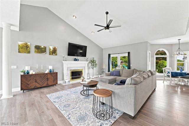 812 S Prospect Avenue, Hartville, OH 44632
