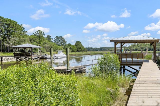 7344 Eddy Farm Road, Hollywood, SC 29449