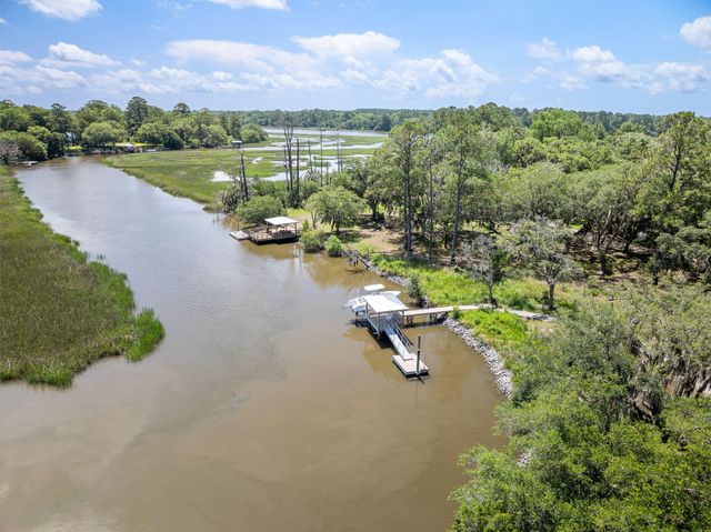 7344 Eddy Farm Road, Hollywood, SC 29449