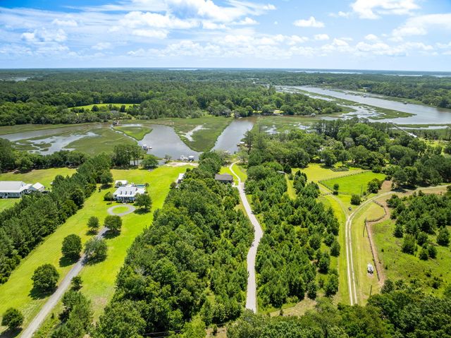 7344 Eddy Farm Road, Hollywood, SC 29449