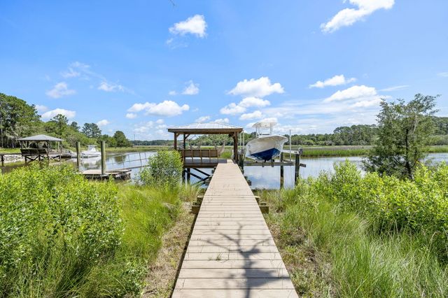 7344 Eddy Farm Road, Hollywood, SC 29449