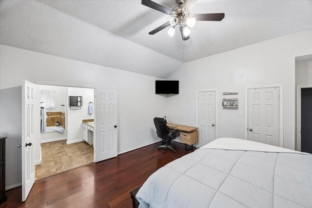 314 Bay Spring Drive, League City, TX 77573